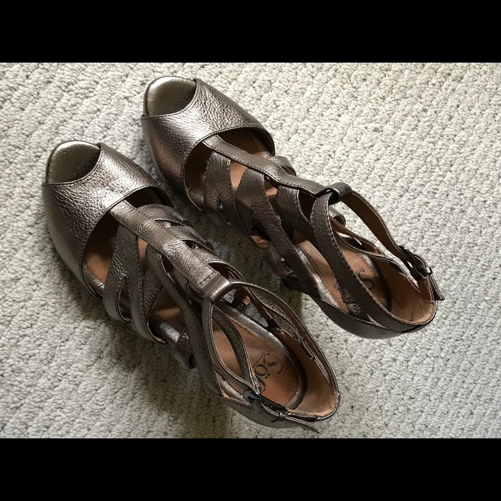 Sofft Bronze Metallic Leather Sandal